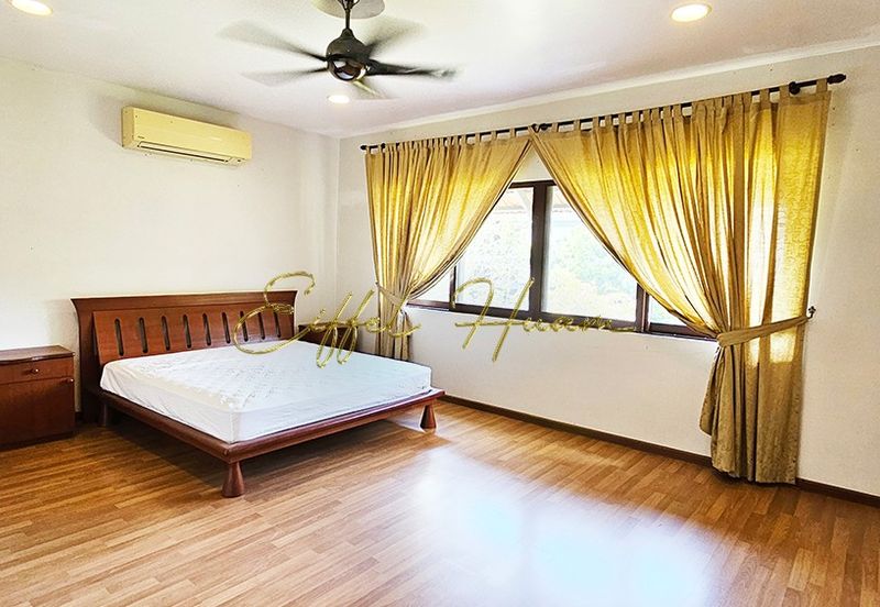 Unique Rare Landed Double Storey Bungalow with Breathtaking Sea View