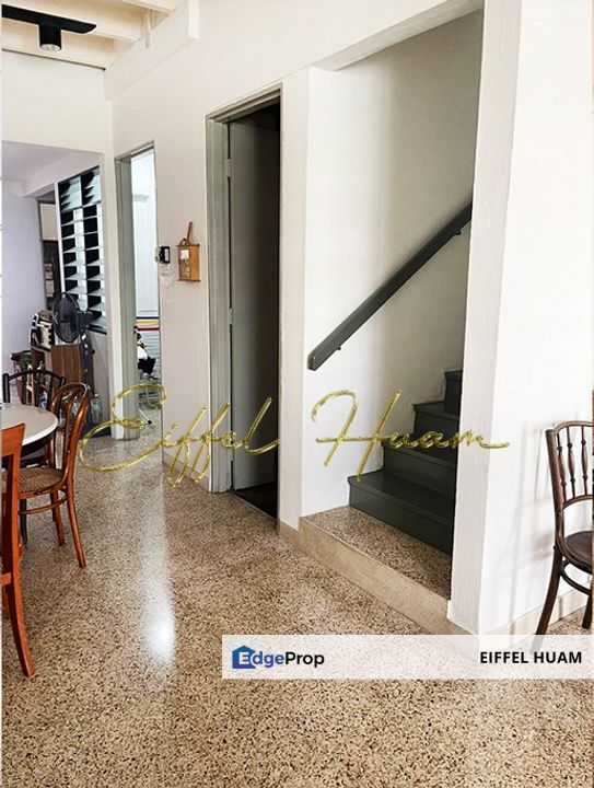 Well maintained Double Storey Terrace @ Taman Island Glades, Penang, Greenlane