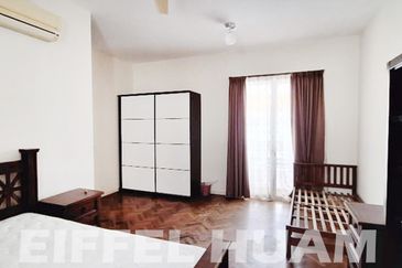 E&O 2.5 STOREY ARIZA COURTYARD TERRACE