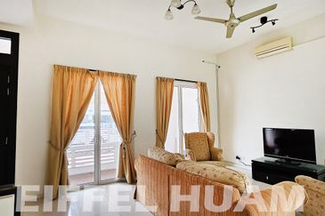 E&O 2.5 STOREY ARIZA COURTYARD TERRACE