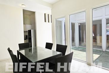 E&O 2.5 STOREY ARIZA COURTYARD TERRACE