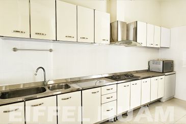 E&O 2.5 STOREY ARIZA COURTYARD TERRACE