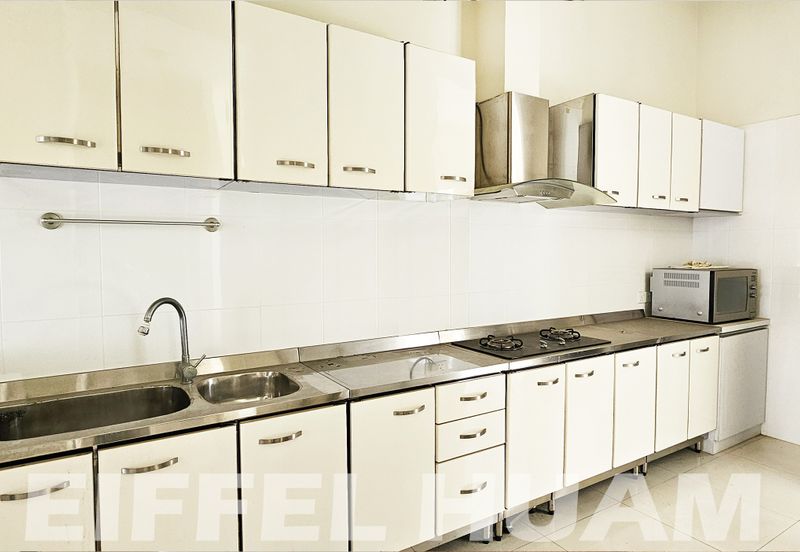 E&O 2.5 STOREY ARIZA COURTYARD TERRACE