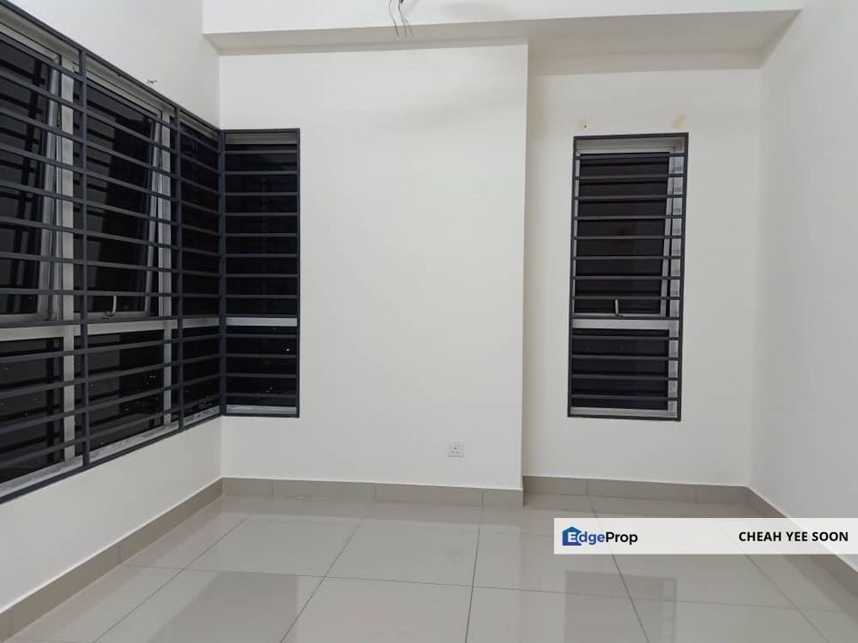 The Wharf Residence 2R2B 2 Carparks with Stunning Balcony View for Sale!, Selangor, Puchong