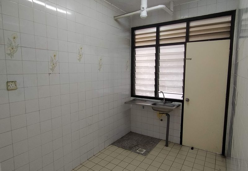 Subang Perdana Goodyear Court 8