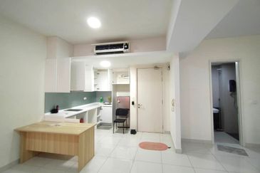 Pandora @ Tropicana Metropark