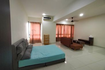 Pandora @ Tropicana Metropark