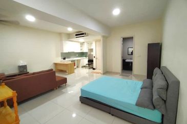 Pandora @ Tropicana Metropark