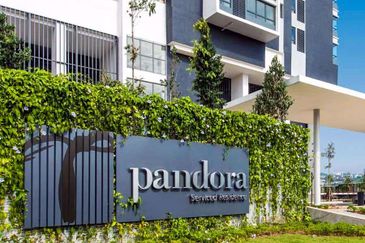 Pandora @ Tropicana Metropark