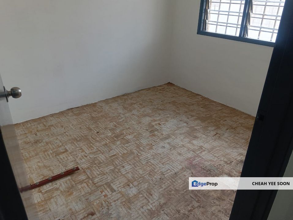 SS 19 FREEHOLD Double Storey Terraced 2R2B for Sale!, Selangor, Subang Jaya