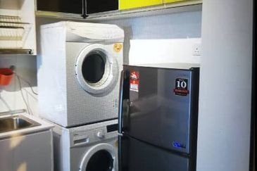 V12 Sovo (Menara Suria)