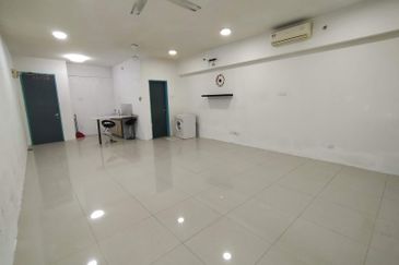 V12 Sovo (Menara Suria)