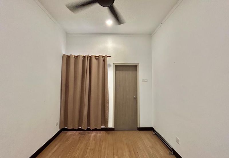 BANDAR AINSDALE (MEKAR)