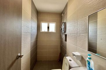 BANDAR AINSDALE (MEKAR)