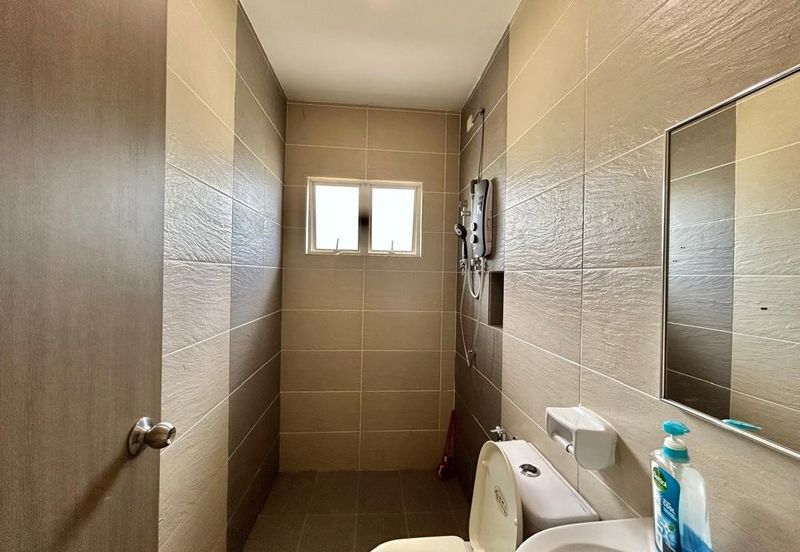 BANDAR AINSDALE (MEKAR)