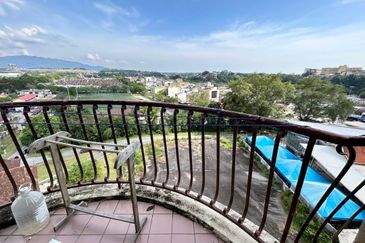 KONDOMINIUM TASIK MEWAH