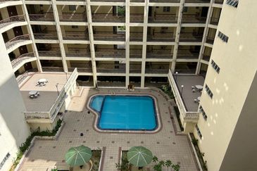 KONDOMINIUM TASIK MEWAH