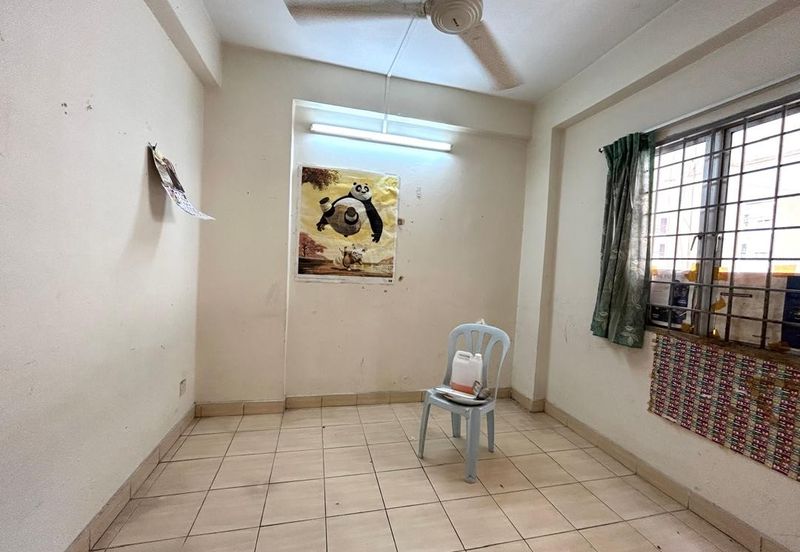 KONDOMINIUM TASIK MEWAH