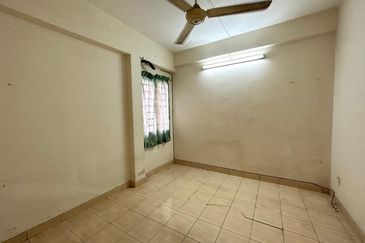 KONDOMINIUM TASIK MEWAH