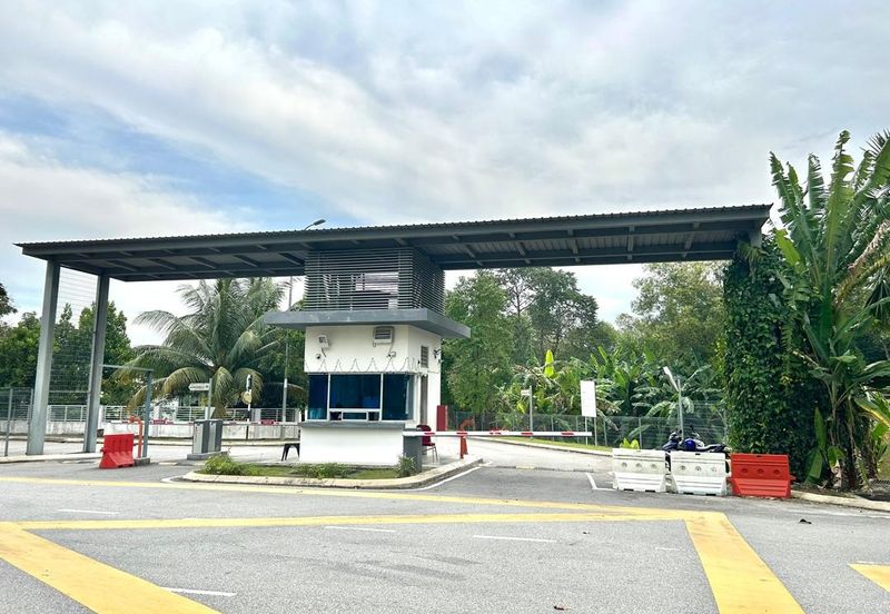 Albury 2, Taman Tasik Senangin