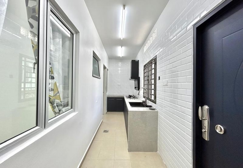 Albury 2, Taman Tasik Senangin