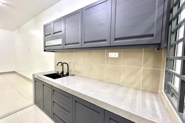 Albury 2, Taman Tasik Senangin