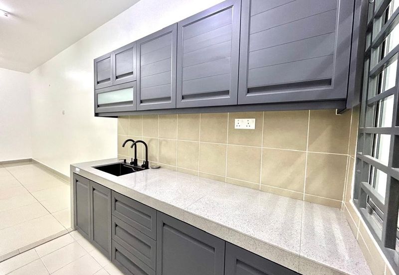 Albury 2, Taman Tasik Senangin