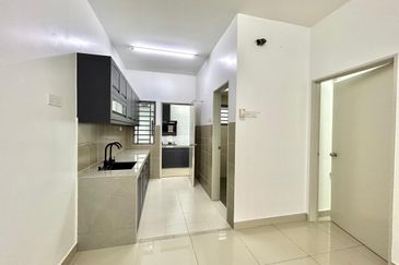 Albury 2, Taman Tasik Senangin