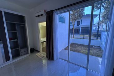 Isola Villa @ Senibong Cove