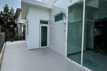 Isola Villa @ Senibong Cove