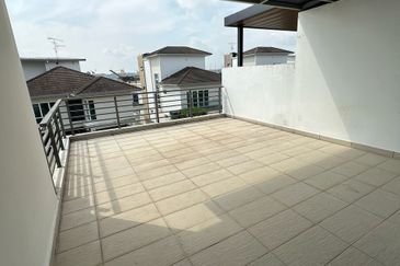 Isola Villa @ Senibong Cove