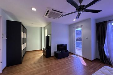 Isola Villa @ Senibong Cove