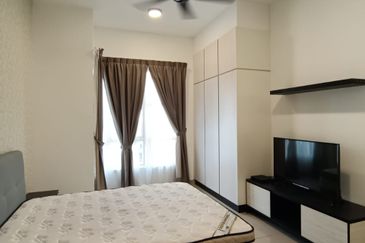 The Pinnacles (Pinnacle Tower)