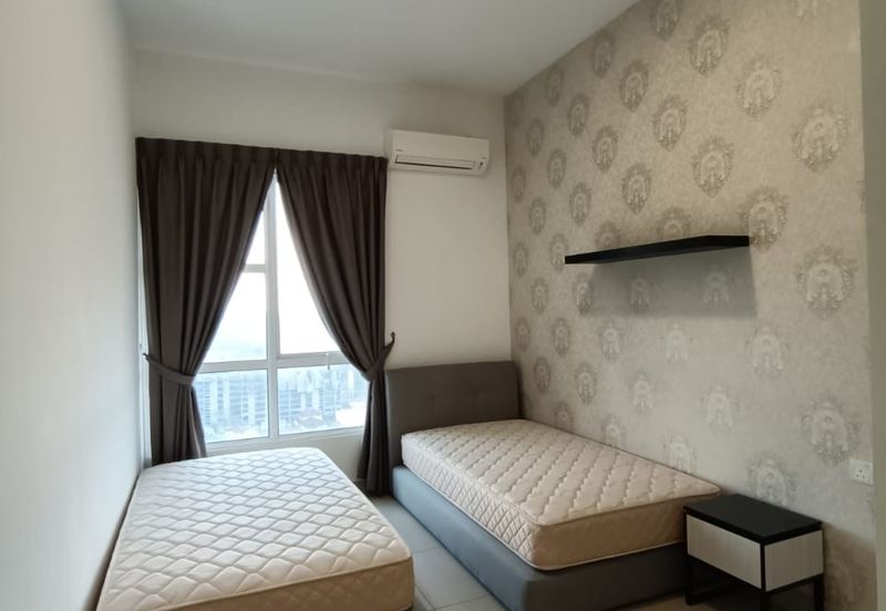 The Pinnacles (Pinnacle Tower)