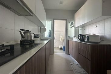 Seasons Luxury Apartments @ Amara Larkin