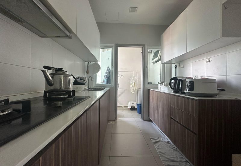 Seasons Luxury Apartments @ Amara Larkin