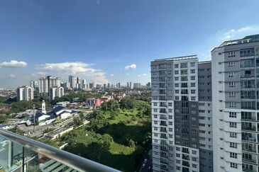 Seasons Luxury Apartments @ Amara Larkin