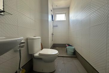 Seasons Luxury Apartments @ Amara Larkin