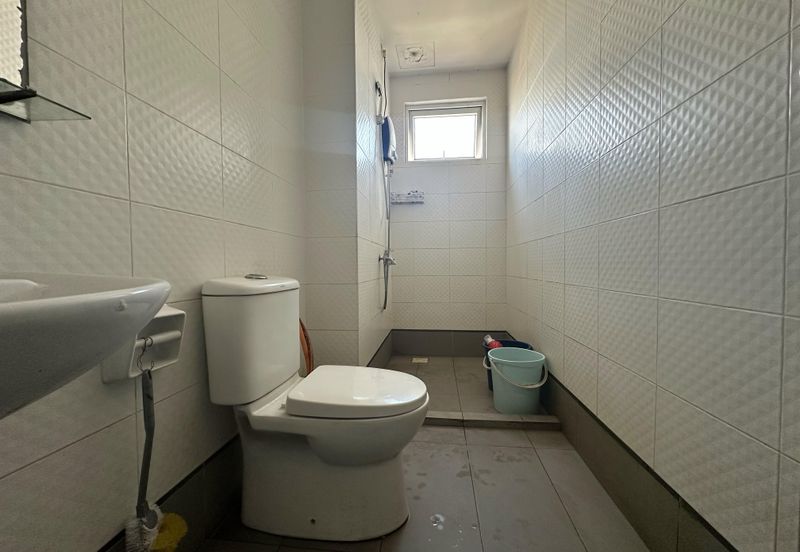 Seasons Luxury Apartments @ Amara Larkin