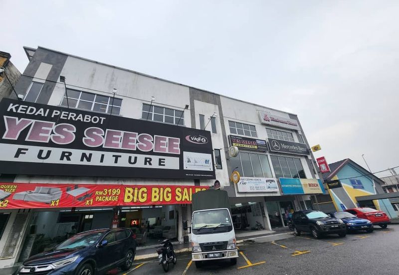 Jalan Reko Seksyen 14