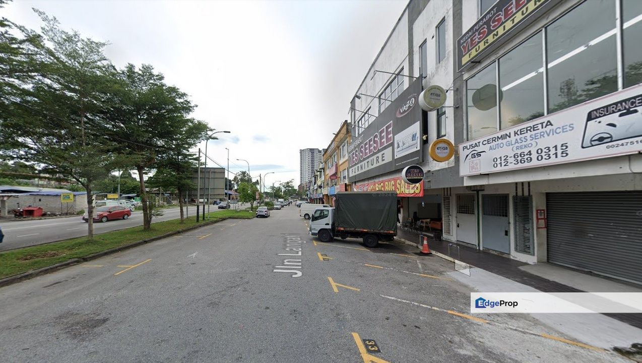 3 storey shop Kajang at Jalan Reko Facing Main road Office for sale for ...