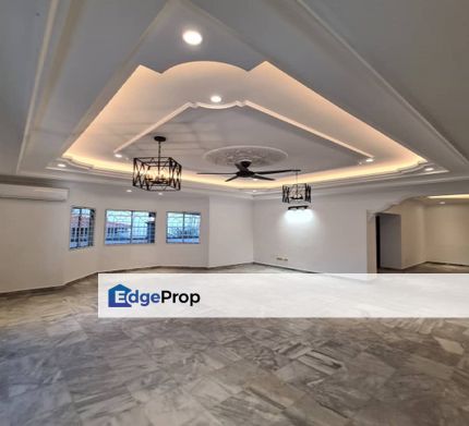 Bungalow House Corner lot 7 rooms Taman Bukit Mewah kajang, Selangor, Kajang