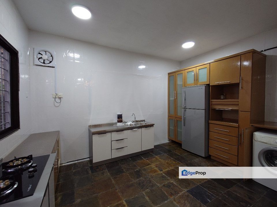 Fully Furnished 2 storey Taman Bukit Mewah kajang near mrt, Selangor, Kajang