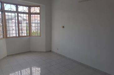 Subang Perdana Goodyear Court 10