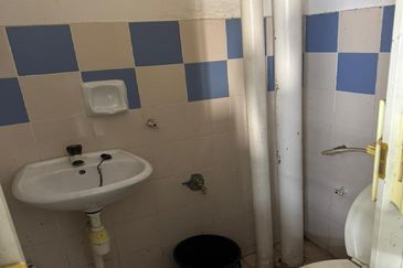 Pangsapuri Taman Tasik Sungai Chua