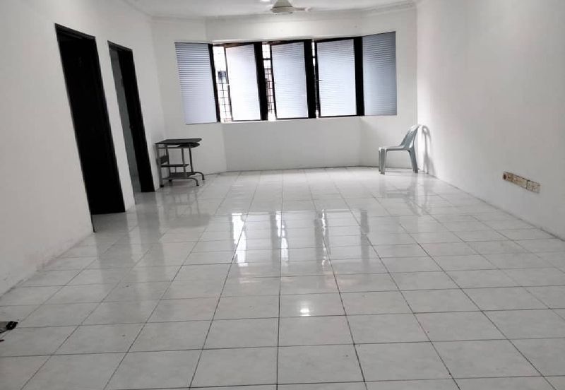 SL 11, Bandar Sungai Long