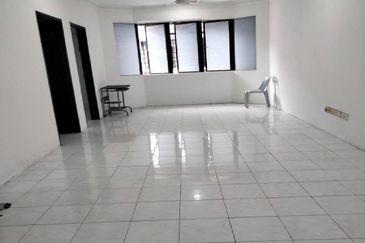 SL 11, Bandar Sungai Long