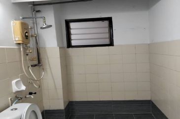 SL 11, Bandar Sungai Long