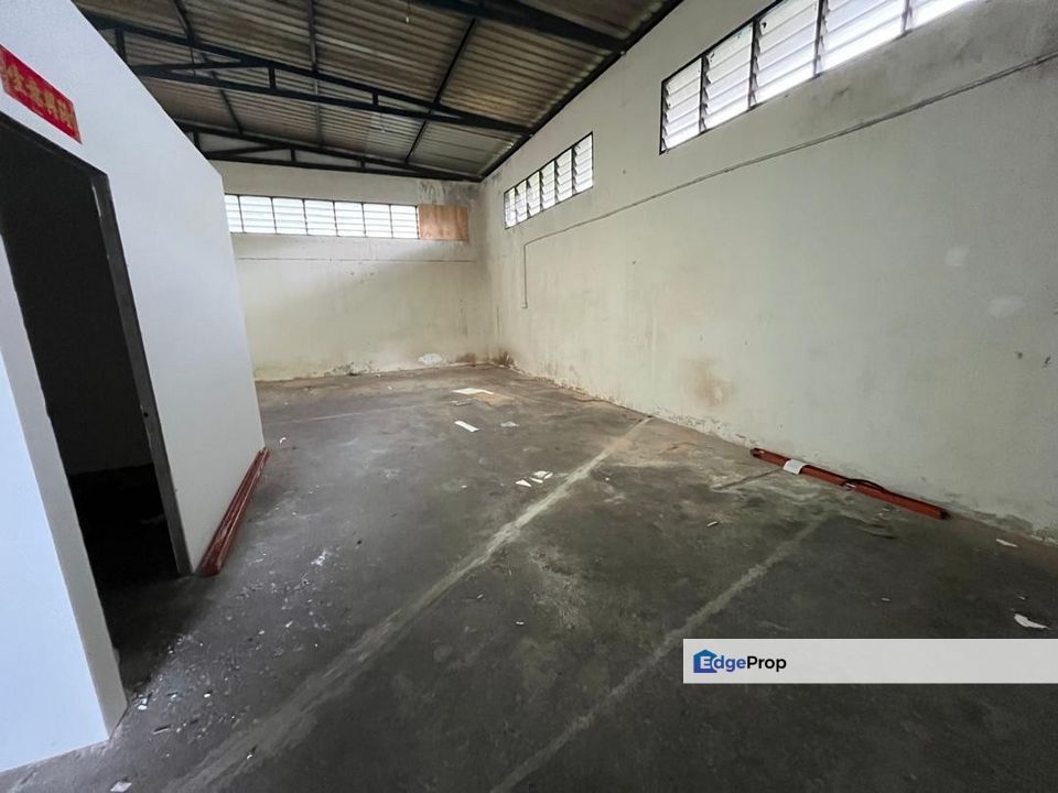 Rental Detached Factory Warehouse Seremban Kawasan Perindustrian Ringan Jalan Tun Dr Ismail For rent RM 3,000 per month, Negeri Sembilan, Seremban