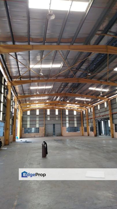 Factory 40,000 sq ft Warehouse Perindustrian Balakong Industrial 600 amp For rent RM 60,000 per month  , Selangor, Balakong